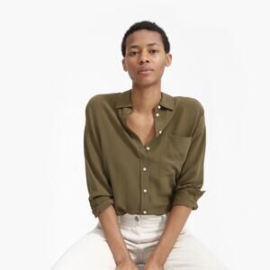 NWT Everlane Clean Silk Oversized Shirt Size 0 Olive Green Button Down LS